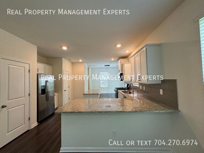 Photo - 3227 Selwyn Landing Dr House