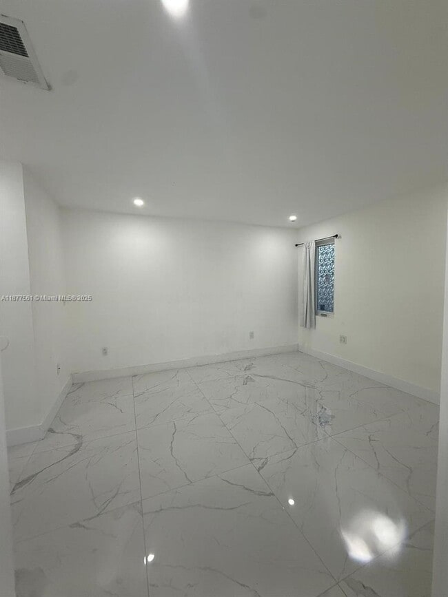 Building Photo - 2410 SW 143rd Ct