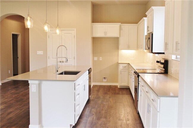 Building Photo - 14605 Debba Dr