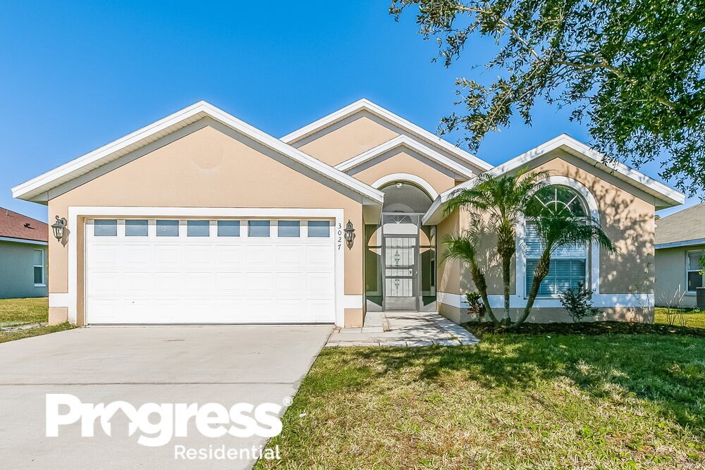 Foto principal - 3027 Eagle Crossing Dr