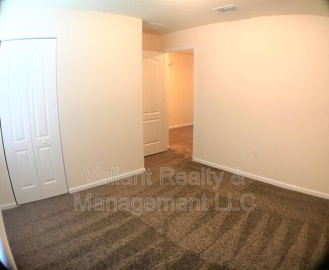 Foto del edificio - 6824 Hanford St