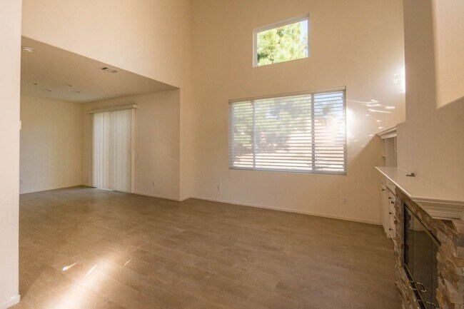 Foto del edificio - Beautiful 3 Bedroom Home in Rancho Carrillo!