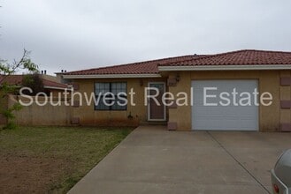 Building Photo - 2325 Newman Dr