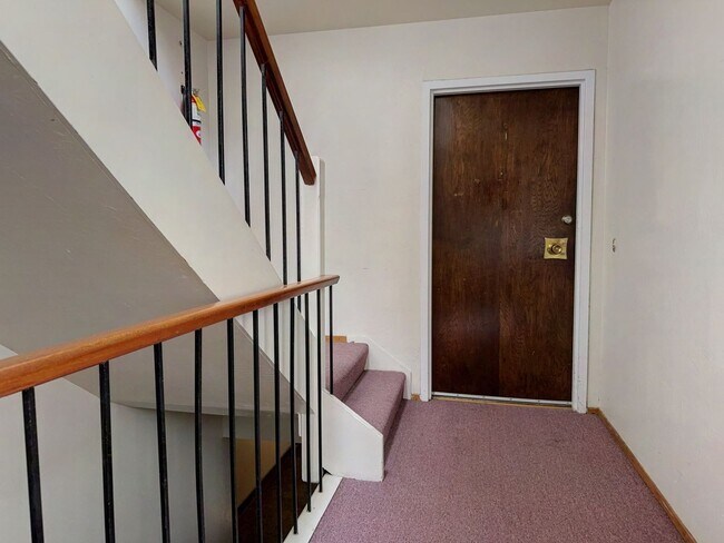 Building Photo - 3 Bed, 2 Bath Inner Richmond District Apar...