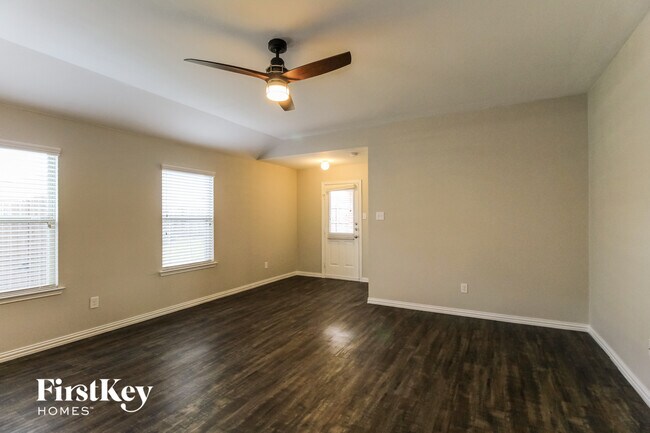 Foto del edificio - 1102 Ruby Ct