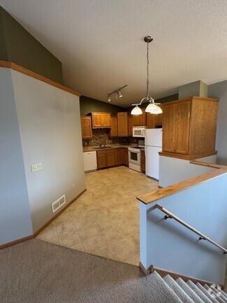 Building Photo - 9225 Orchard Cir