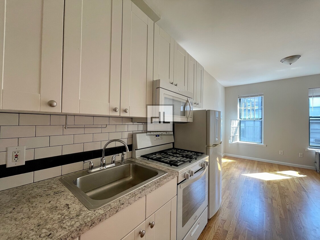 Primary Photo - Freshly updated 1 Bed | East 7th Street, E...