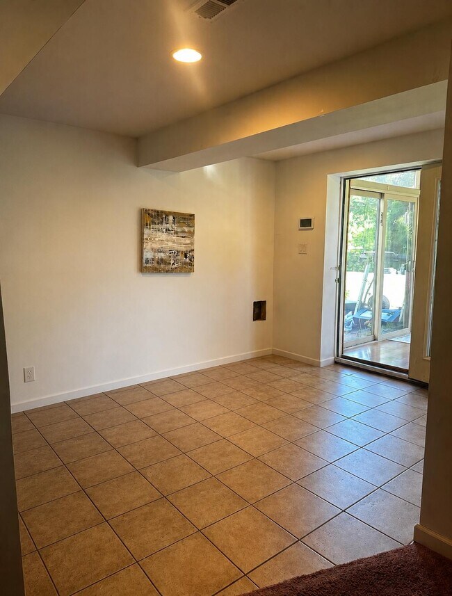 Foto del edificio - 61 Spring Creek Dr