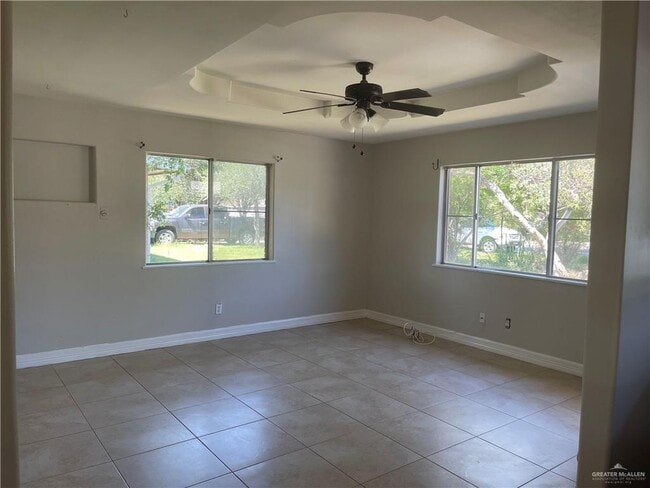 Building Photo - 1101 S 4th Ave