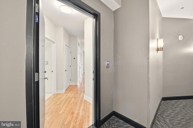 Foto del edificio - 8005 13th St