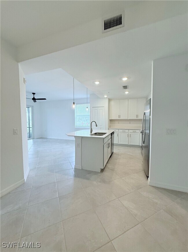 Foto del edificio - 14161 Heritage Landing Blvd