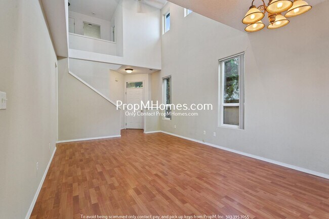 Foto del edificio - Lovely 3 Bedroom Home in Aloha - Vaulted C...