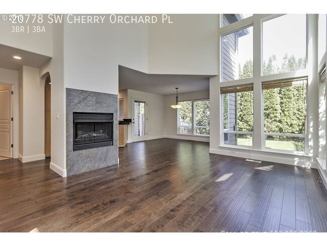 Foto del edificio - Upscale Townhome in Sherwood