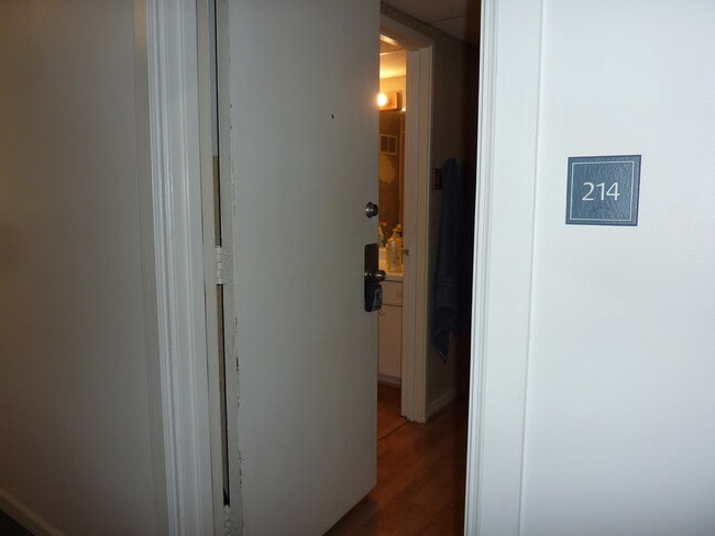 Foto del edificio - 1700 Clinch Ave