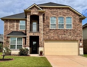 Building Photo - 1306 S Maple Dr