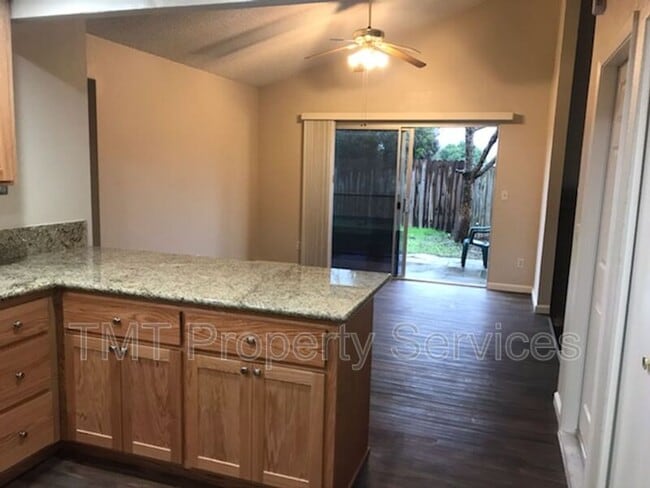 Building Photo - 6803 Trovita Way