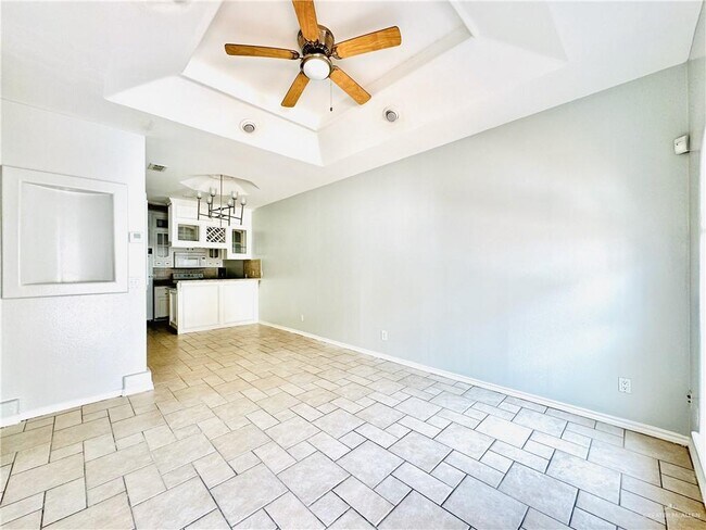 Building Photo - 602 Buena Vista Dr