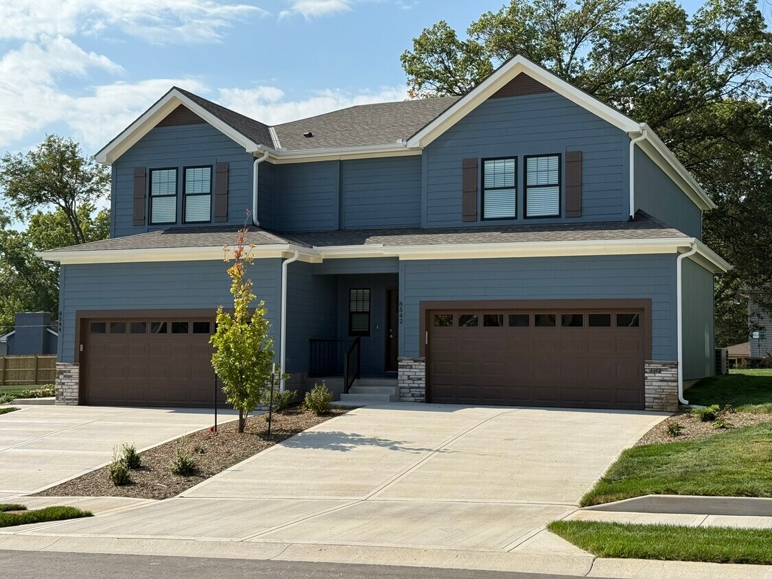 Foto principal - 8542 Kickapoo St