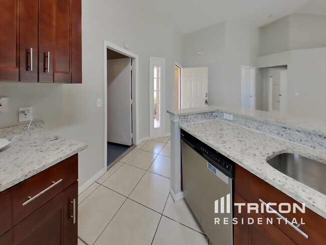 Foto del edificio - 3739 Crossing Creek Blvd