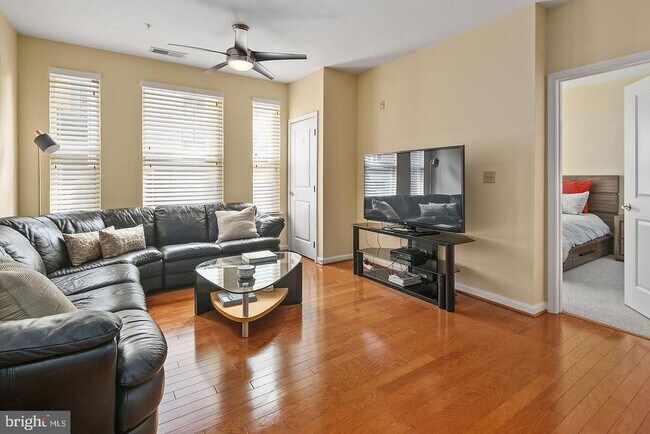 Foto del edificio - 2655 Prosperity Ave