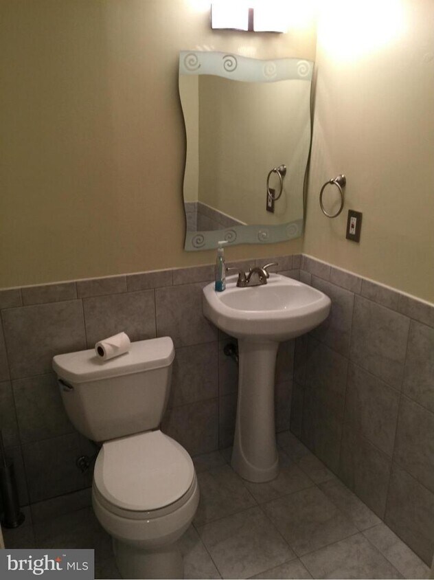 Foto principal - 10029 Maple Leaf Dr