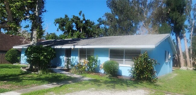 Building Photo - 4136 S Lockwood Ridge Rd
