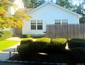 Building Photo - 198 Moriches Rd