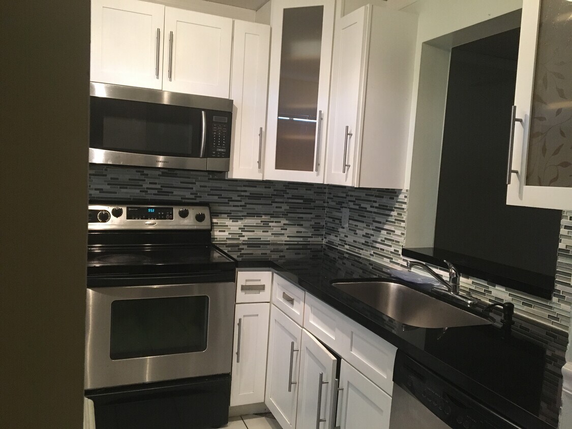 8740 Sherman Cir N Unit 206, Miramar, FL 33025 Condo for Rent in