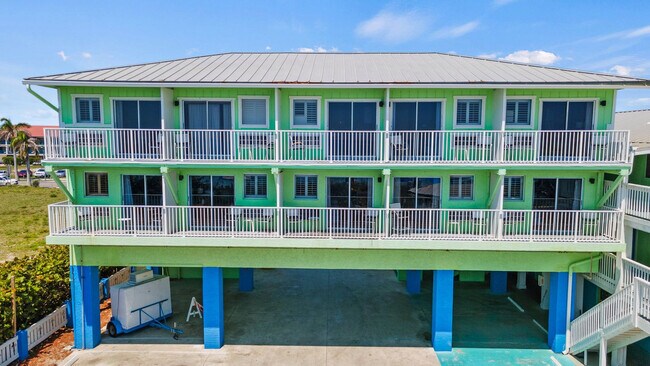 Building Photo - 110 S Ocean Dr
