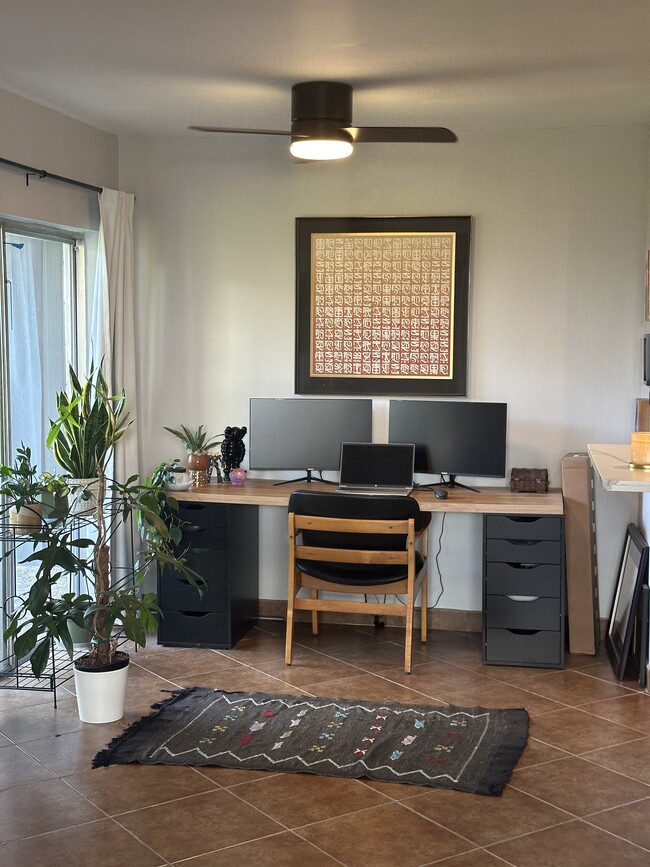 Building Photo - 132 W America St