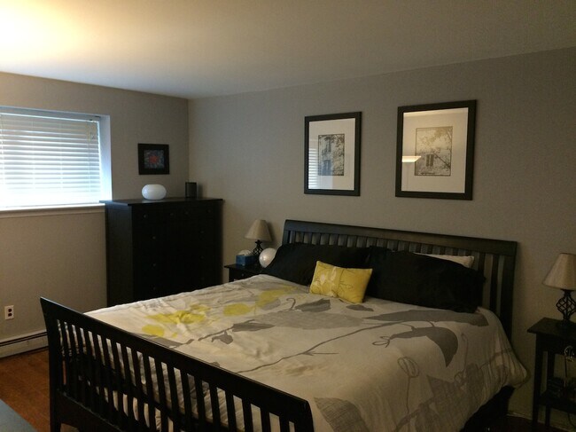 Bedroom - 5 Dove Ct
