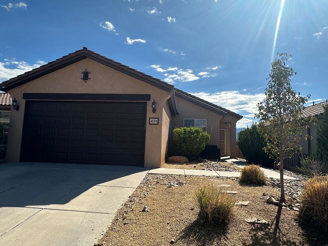 Foto principal - 453 Loma Linda Loop NE