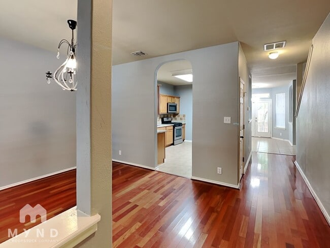 Building Photo - 8606 Eagle Peak