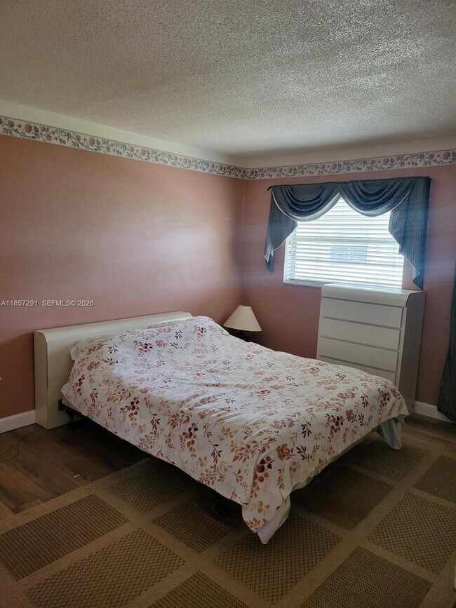 Foto del edificio - 2031 Dewey St