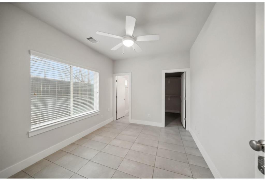 Foto principal - 2130 Dennis St