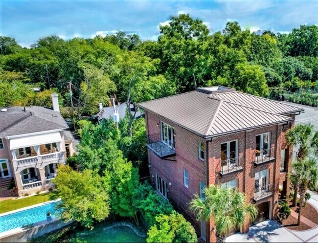 Foto del edificio - FINEST OF DOWNTOWN LIVING in WHEELER HILL