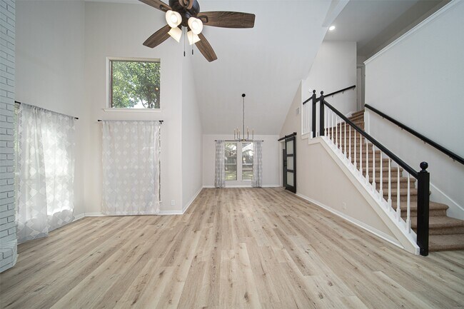 Foto del edificio - 3338 Oak Branch Ln