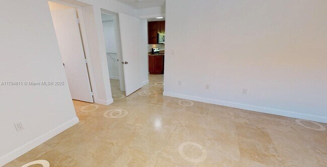Foto del edificio - 2915 SW 24th St
