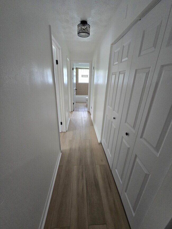 Foto del edificio - 665 Cherry Hill Dr
