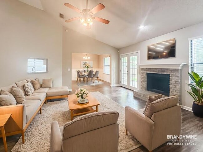 Building Photo - 3847 English Colony Dr N