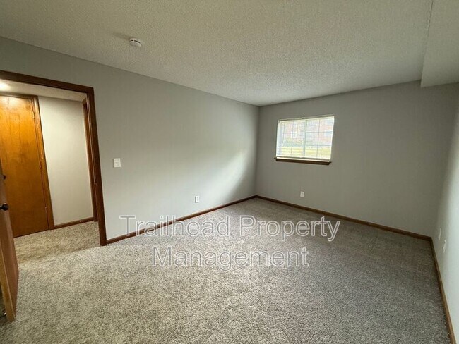 Foto del edificio - 3411 NW Duncan Rd