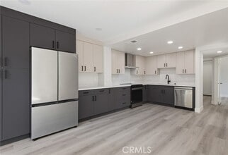 Building Photo - 74 Stanford