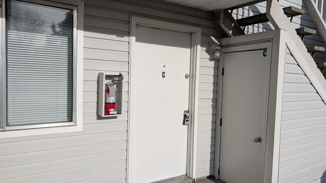 Foto del edificio - 2 bedroom 1 bath apartment. *1/2 off your first months rent if your application is approved by Ap...
