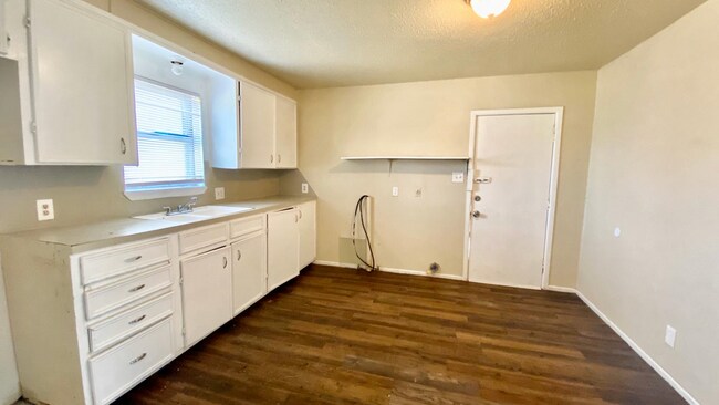 Foto del edificio - 216 E 36th St