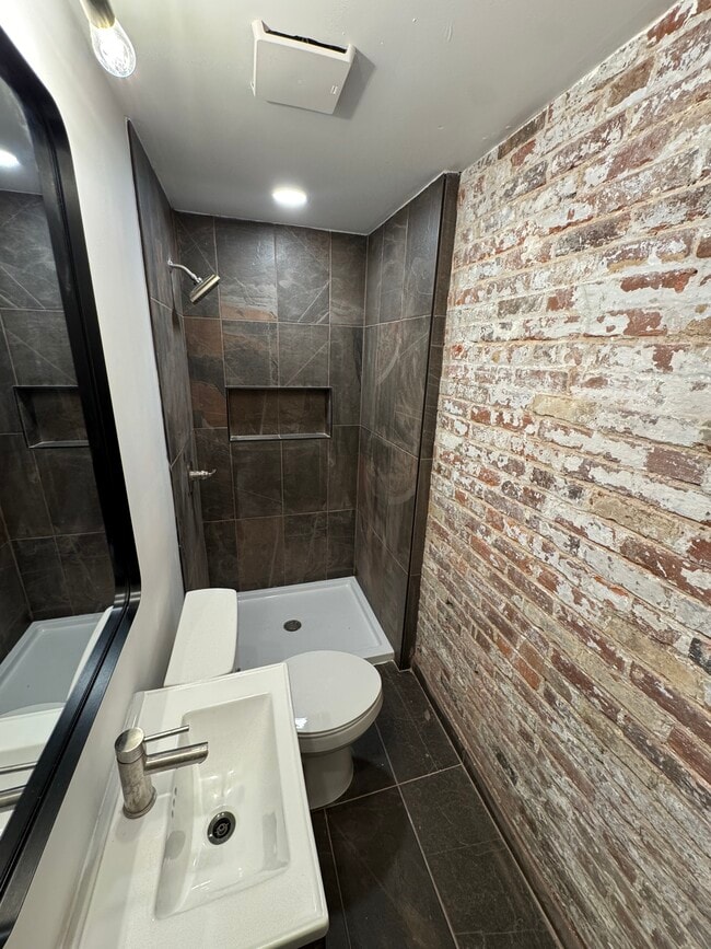 Photo - 839 S Jackson St Apartment