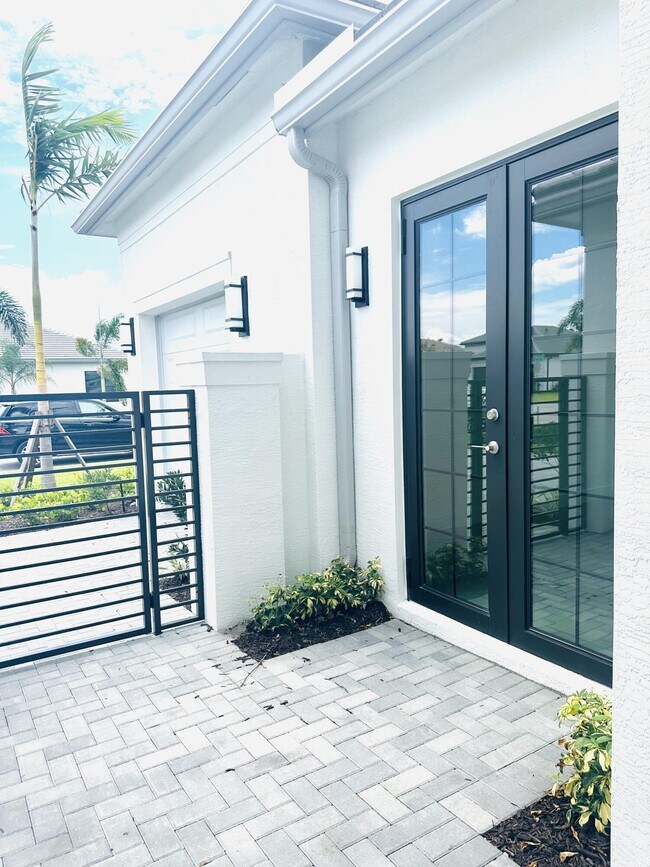 Foto del edificio - 12465 SW Crystal Cv Dr