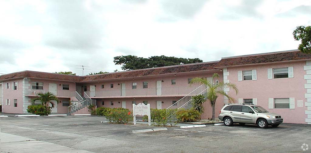Building Photo - Crystal Meadow Apartments