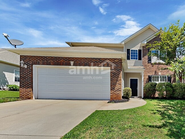 Building Photo - 6 Roberts Hill Dr