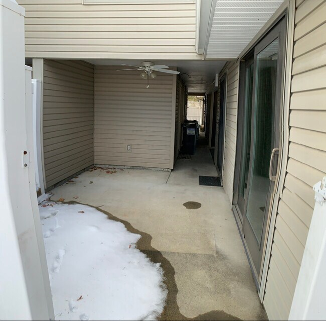 Foto del edificio - 43 Commons Dr