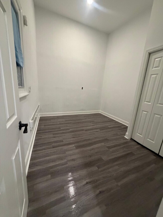 Foto del edificio - 406 Communipaw Ave